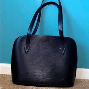 AUTHENTIC LOUIS VUITTON